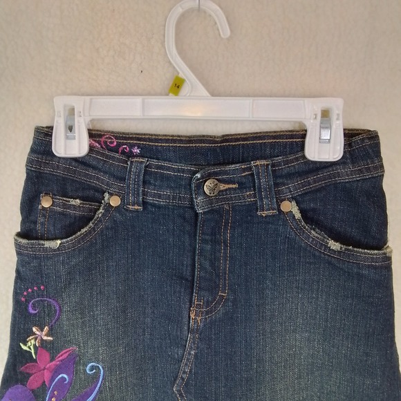 Disney Store Denim Mini Skirt Size Medium in Dark Wash w/ Patches &‎ Embroidery - Picture 3 of 13